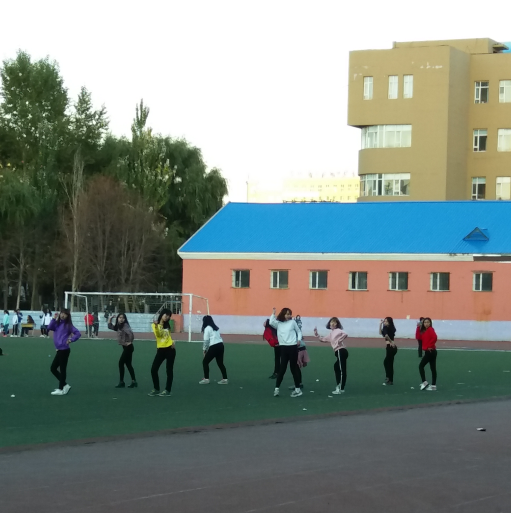 awc777万象城娱乐官网艺术团组织和表演的啦啦队舞蹈